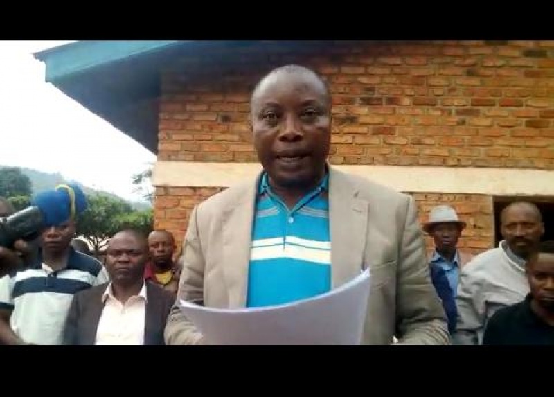 Sud-Kivu : les communautés du territoire de Kalehe exigent le désarmement et le rapatriement de 6000 FDLR et CNRD au Rwanda. Sud-Kivu : les communautés du territoire de Kalehe exigent le désarmement et le rapatriement de 6000 FDLR et CNRD au Rwanda.