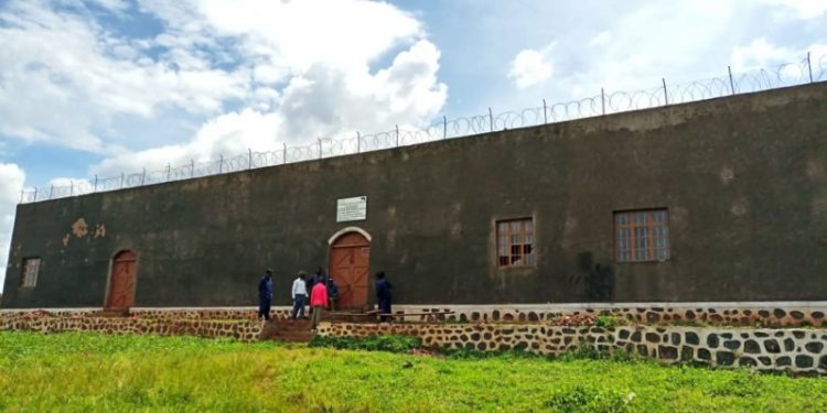 Walungu: 43 détenus de la prison centrale de Walungu se partagent 1kg de haricots par jour.