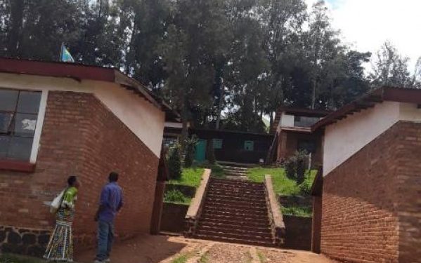 Bukavu : les militaires et civiles spolient l’Institut Bangu (société civile) Bukavu : les militaires et civiles spolient l’Institut Bangu (société civile)