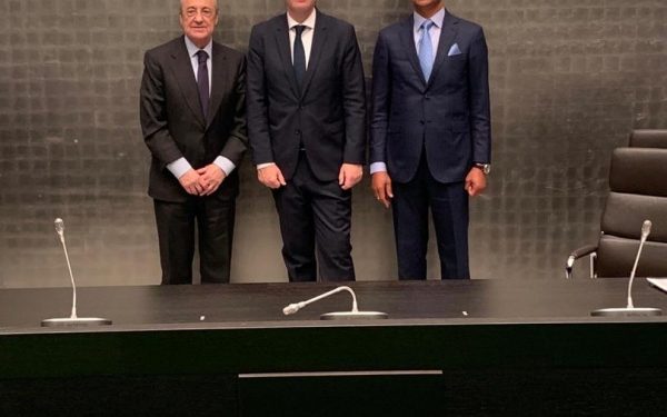 FIFA : Moise Katumbi nommé Vice président de lAssociation Mondiale des Clubs à Zurich FIFA : Moise Katumbi nommé Vice président de lAssociation Mondiale des Clubs à Zurich