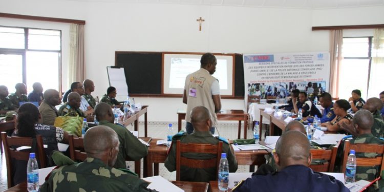 Ebola : Une équipe dintervention rapide contre la maladie formée au sein de larmée et de la police de la RDC Ebola : Une équipe dintervention rapide contre la maladie formée au sein de larmée et de la police de la RDC