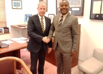 Australie : Le député national Luc MULIMBALIMBA reçu par le président de la commission des affaires étrangères, défense et commerce du parlement Australien.