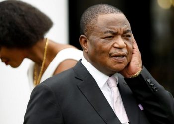 Zimbabwe : l’épouse de l’actuel vice-président arrêtée pour fraude Zimbabwe : l’épouse de l’actuel vice-président arrêtée pour fraude