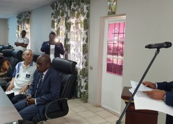 Lubumbashi : Dès quil sagit de rencontrer et parler avec les Congolais, je ne reculerai devant aucun danger aujourdhui comme demain. (Moïse Katumbi) Lubumbashi : Dès quil sagit de rencontrer et parler avec les Congolais, je ne reculerai devant aucun danger aujourdhui comme demain. (Moïse Katumbi)