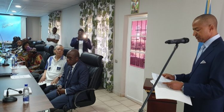 Lubumbashi : Dès quil sagit de rencontrer et parler avec les Congolais, je ne reculerai devant aucun danger aujourdhui comme demain. (Moïse Katumbi) Lubumbashi : Dès quil sagit de rencontrer et parler avec les Congolais, je ne reculerai devant aucun danger aujourdhui comme demain. (Moïse Katumbi)