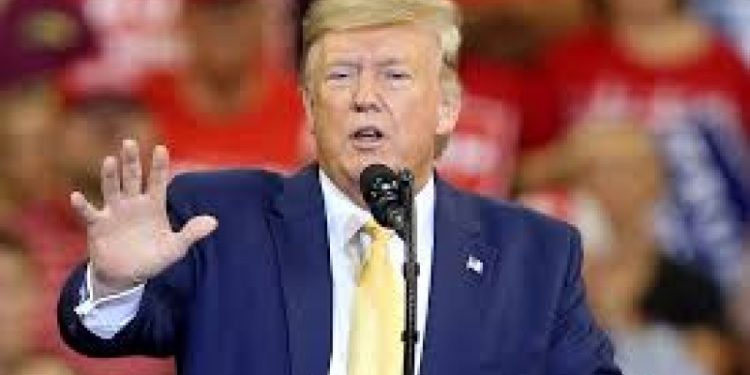Droit du sol : Trump interdit les visas pour les femmes enceintes étrangères