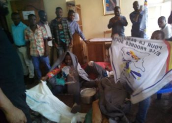 Bukavu : Désormais certains militants de l’UDPS passeront leur nuit à la permanence jusqu’à ce qu’une solution soit trouvée. Bukavu : Désormais certains militants de l’UDPS passeront leur nuit à la permanence jusqu’à ce qu’une solution soit trouvée.