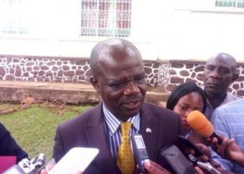 En vacances parlementaires : Olive Mudekereza recense les problèmes liés aux infrastructures, le manque d’eau, la santé à Walungu. En vacances parlementaires : Olive Mudekereza recense les problèmes liés aux infrastructures, le manque d’eau, la santé à Walungu.