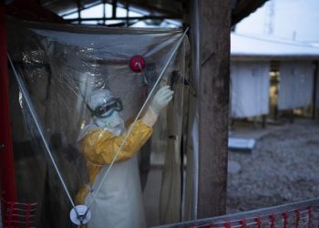 Ebola en RDC : la dernière patiente guérie, une autre en fuite
