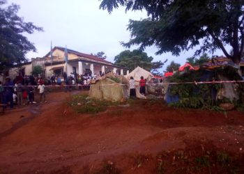 Beni : les Enfants en Sit-in sont encerclés par les militaires et policiers munis des bâtons pas d’entrée ni sortie
