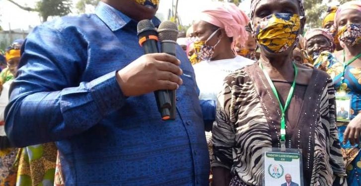 Sud-Kivu : Le Député Claude Nyamugabo prêche le respect des mesures barrières contre la Covid-19 Sud-Kivu : Le Député Claude Nyamugabo prêche le respect des mesures barrières contre la Covid-19