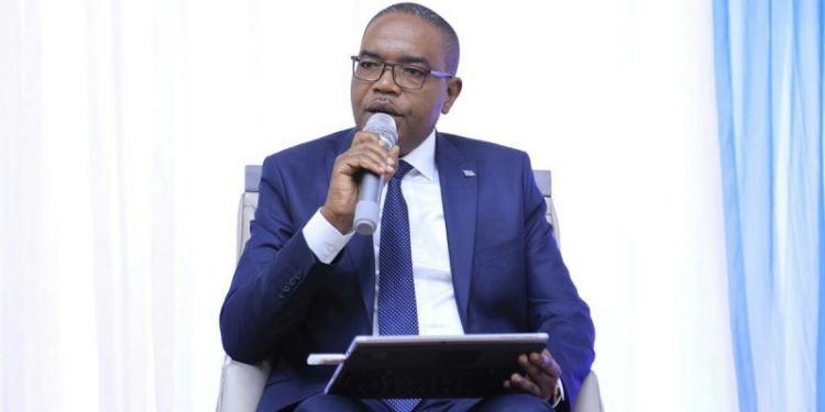 Sud-Kivu : Théo Ngwabidje suspend sa cellule d’investigation pour n’avoir pas empêché l’UDPS d’exiger son départ 