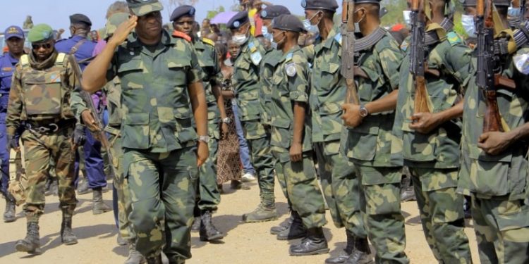 Ituri : des militaires impliqués dans la perception de 7000 FC aux passants sur l’axe Bunia-Tchomia sont relevés (Gouverneur)