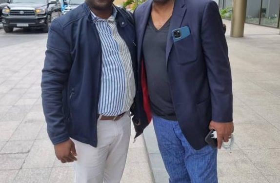 RDC : Jonas Kasimba encouragé par le journaliste Alain Foka pour son implication active dans l’encadrement de la jeunesse