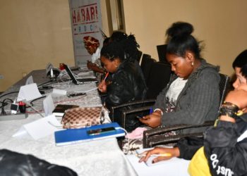Goma : des jeunes filles outillées en informatique et sécurité numérique