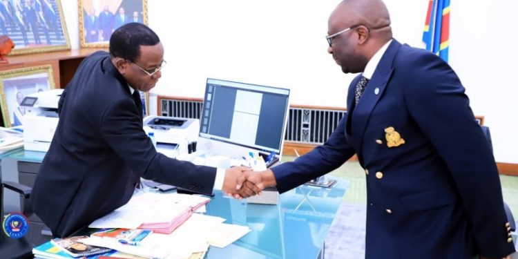 RDC : Échanges économiques entre les pays de l’EAC, problématique de l’état de siège et élections, ces questions abordées par Jonas Kasimba chez Lukwebo