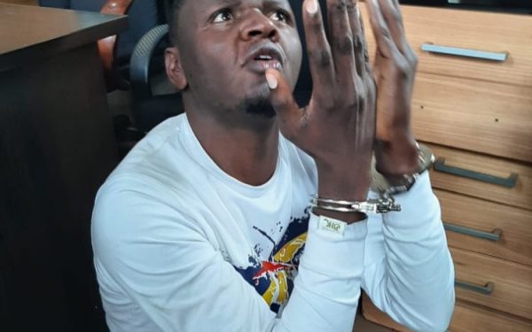 Sud-Kivu : Intolérant face à la critique, Théo Ngwabidje active la terreur via sa cellule d’investigation (Tribune) Sud-Kivu : Intolérant face à la critique, Théo Ngwabidje active la terreur via sa cellule d’investigation (Tribune)