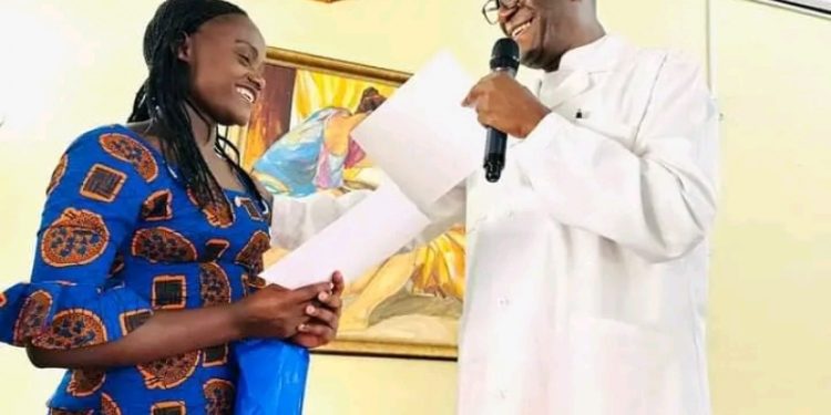 Sud-Kivu : Grâce au Dr. Mukwege, 107 enfants sans identités obtiennent leurs actes de naissance