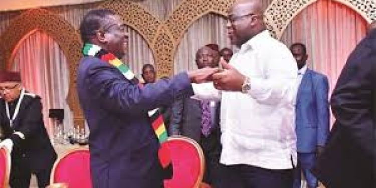 Kinshasa: Félix Tshisekedi félicite le président Emmerson Mnangagwa pour sa réélection au Zimbabwe