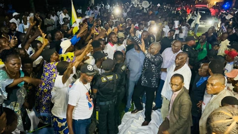 La visite du Dr Denis Mukwege à Kikwiti marque le début d’une campagne pré-électorale ambitieuse La visite du Dr Denis Mukwege à Kikwiti marque le début d’une campagne pré-électorale ambitieuse