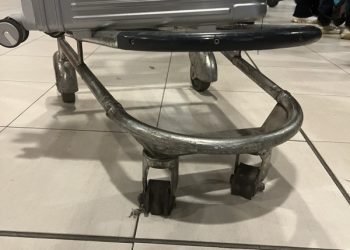 Les chariots de bagages à l’aéroport de Ndjili : un service défaillant et coûteux