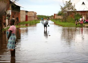 Fizi: plus de 5 000 maisons détruites par les eaux débordantes du lac Tanganyika Fizi: plus de 5 000 maisons détruites par les eaux débordantes du lac Tanganyika