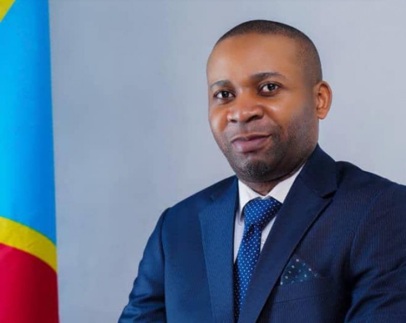 Révélations choquantes du député Trésor Mutiki : Un vaste complot de destruction des immeubles de l’ex SOMINKI dénoncé à Mwenga au Sud-Kivu Révélations choquantes du député Trésor Mutiki : Un vaste complot de destruction des immeubles de l’ex SOMINKI dénoncé à Mwenga au Sud-Kivu