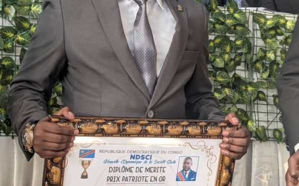 Sud-Kivu : Le député provincial Jackson Kalimba décoré Patriote en Or
