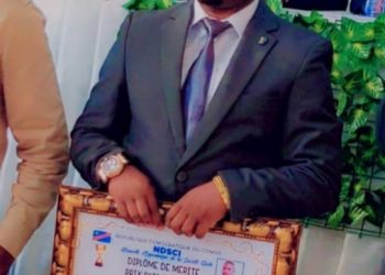 Sud-Kivu : Le député Jackson Kalimba dédie son Prix Patriote en Or à Aimé Boji Sangara et aux militaires au front au Nord-Kivu