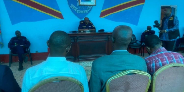 Kinshasa : Il faut protéger les chauffeurs de taxi contre les criminels la nuit (police et ACCO)