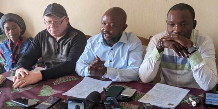 Sud-Kivu : Suspension des PPP et lexploitation illicite des minerais, la société civile encourage le gouverneur daller jusqau bout. Sud-Kivu : Suspension des PPP et lexploitation illicite des minerais, la société civile encourage le gouverneur daller jusqau bout.