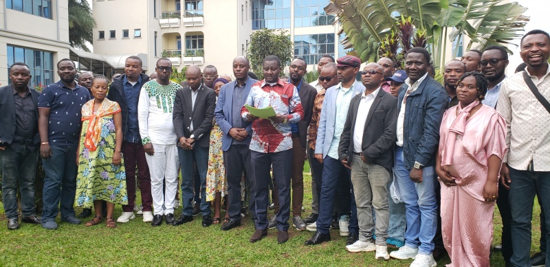 RDC : LElite du Kivu exige le retrait de la motion de défiance contre le ministre Aimé Boji Sangara. RDC : LElite du Kivu exige le retrait de la motion de défiance contre le ministre Aimé Boji Sangara.