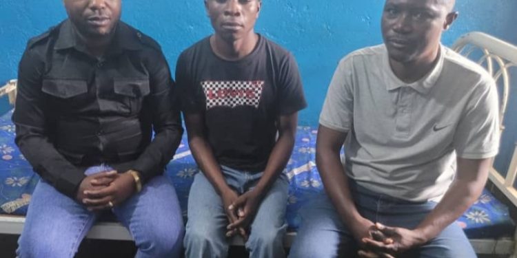 Sud-Kivu : Au chevet d’un pêcheur, le député Jackson Kalimba plaide pour la construction de l’hôpital militaires de Bukavu