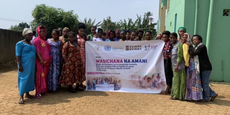 « Wasichana na Amani » : à Mwenga, des jeunes filles engagées pour la paix et légalité des genres. « Wasichana na Amani » : à Mwenga, des jeunes filles engagées pour la paix et légalité des genres.