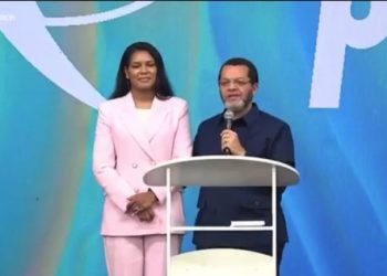RDC : Le pasteur Marcelo Tunasi présente officiellement sa nouvelle épouse, Esther Aïcha RDC : Le pasteur Marcelo Tunasi présente officiellement sa nouvelle épouse, Esther Aïcha