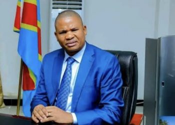 Gouverneur intérimaire critiqué : La suspension des paiements provinciaux inquiète le Haut-Katanga Gouverneur intérimaire critiqué : La suspension des paiements provinciaux inquiète le Haut-Katanga