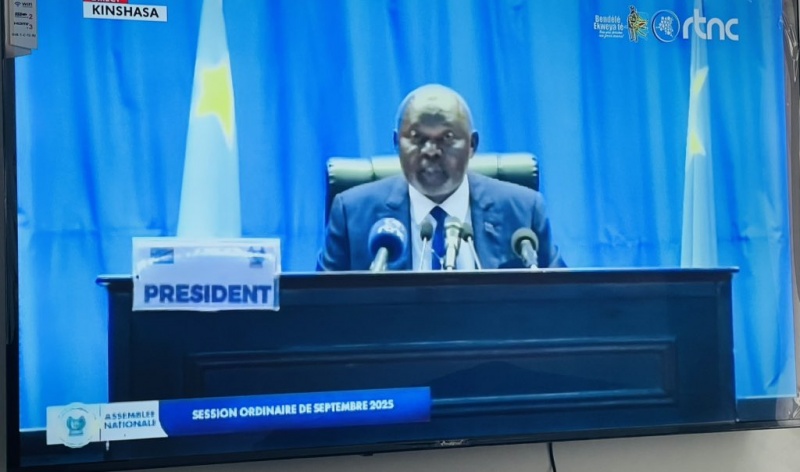RDC : Vital Kamerhe demande pardon à ses collègues députés dans un contexte de tension parlementaire RDC : Vital Kamerhe demande pardon à ses collègues députés dans un contexte de tension parlementaire