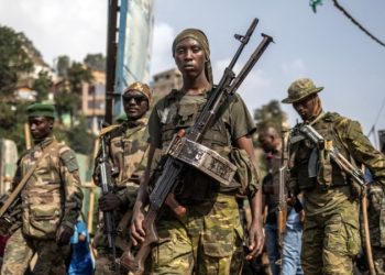 Washington, illusions diplomatiques: pendant que Kinshasa célèbre, la guerre avance à Luvungi et menace Uvira