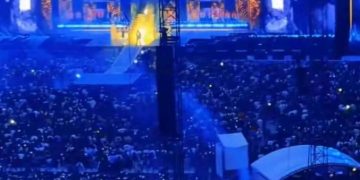 Fally Ipupa enflamme le Stade de France pour ses 20 ans de carrière